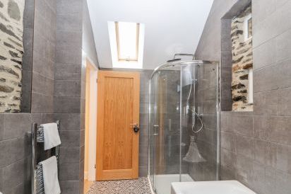 Cut Moch, Plas Moelfre Hall Barns 17