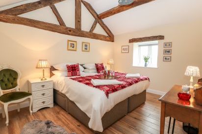 Cut Moch, Plas Moelfre Hall Barns 18