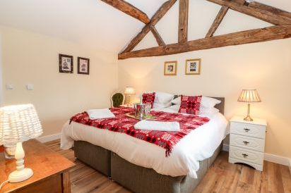 Cut Moch, Plas Moelfre Hall Barns 19