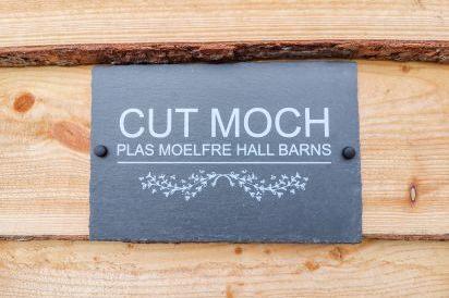 Cut Moch, Plas Moelfre Hall Barns 4