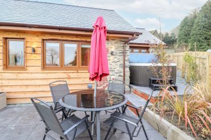 Cut Moch, Plas Moelfre Hall Barns 24