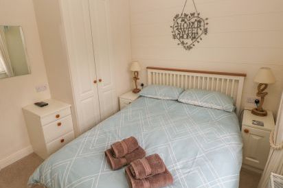 Cwtch Lodge 42 15