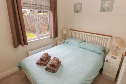Cwtch Lodge 42 17