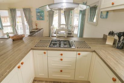 Cwtch Lodge 42 12