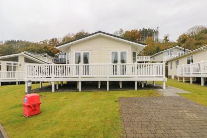 Cwtch Lodge 42 2
