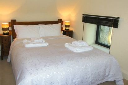 Dragon Hill Barn Family Cottage, Brassington, Peak District  5