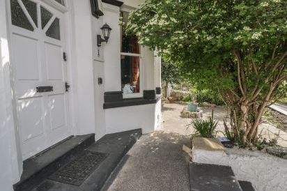 Eversley 5
