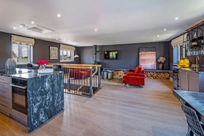 Farmyard House 6