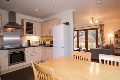 Fersit Log Cottage 11