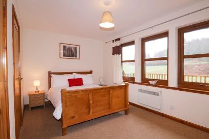 Fersit Log Cottage 16