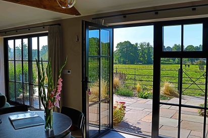 Field Barn sleeps 2, with a private Steam Room and AirCon! 7