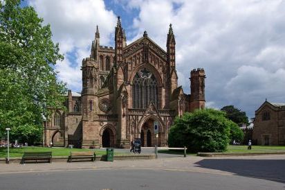 Field Barn sleeps 2, with a private Steam Room and AirCon! 17