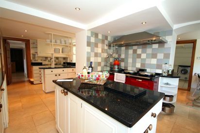 Four Ashes (Stunning Water Views) 7