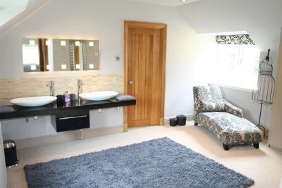 Four Ashes (Stunning Water Views) 16