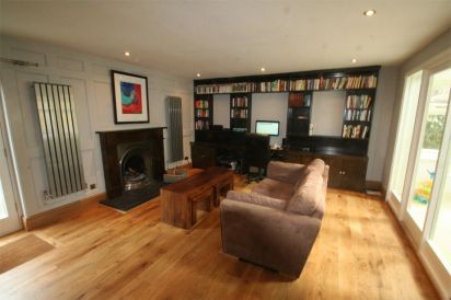 Four Ashes (Stunning Water Views) 8