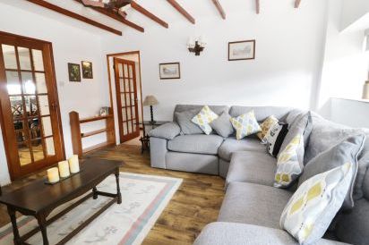 Garth Cottage 11