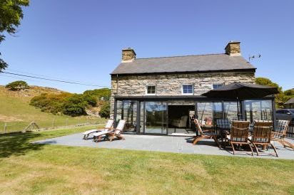 Garth Morthin The Farmhouse 2