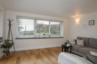 Glanrafon 12
