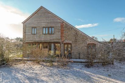 Glebe Holiday Barn 2