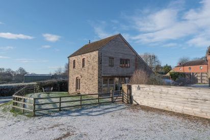 Glebe Holiday Barn 4