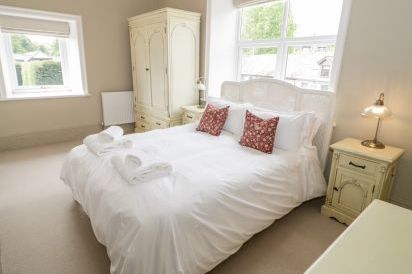Gwern Borter Manor 36