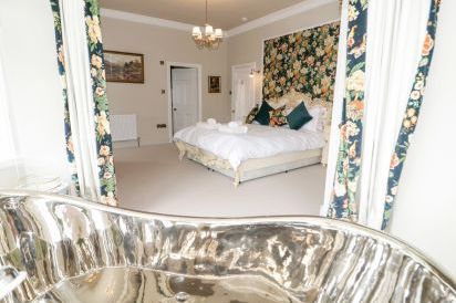 Gwern Borter Manor 19