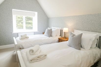 Gwern Borter Manor 41