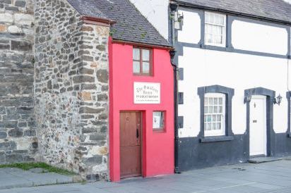 Gwern Borter Manor 55