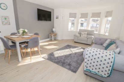Hafan Traeth (Beach Haven) 2