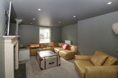 Harvax House 7