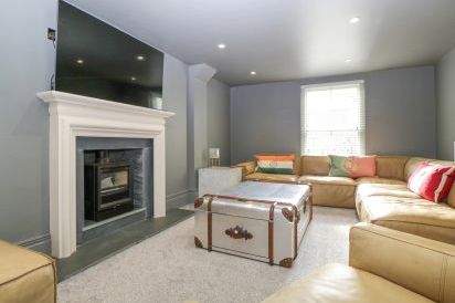 Harvax House 8