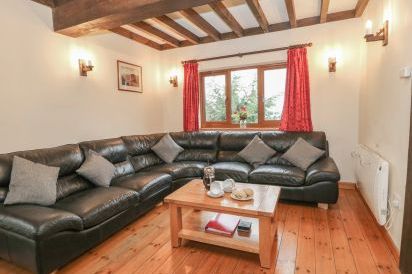 Hazel Wooden Lodge 7