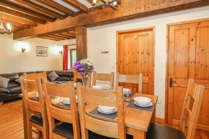 Hazel Wooden Lodge 12