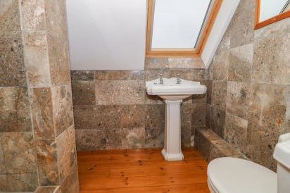 Hazel Wooden Lodge 21