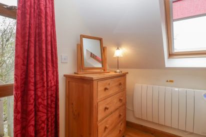 Hazel Wooden Lodge 25