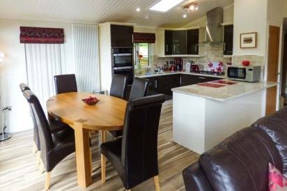 High View Park Lodge 5