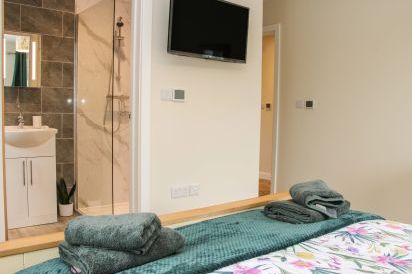 Holly Lodge 23