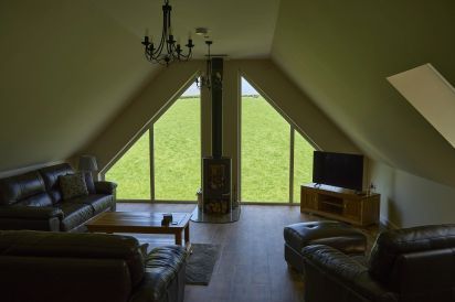 Holly Lodge 15