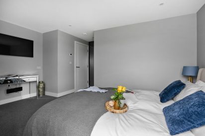 Huxham View and Annex 76