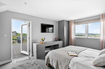 Huxham View and Annex 81