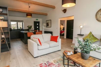 Ingleborough Lodge 2