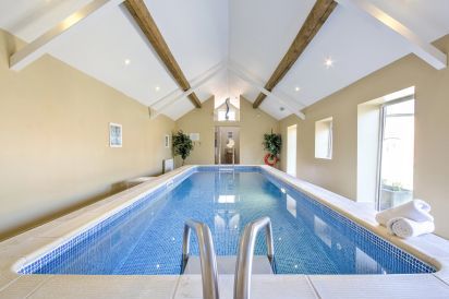 James Parlour - 5 Star with Swimming Pool & Sports Area 2