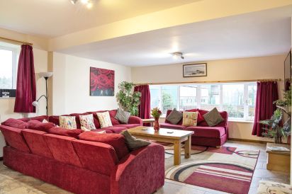 James Parlour - 5 Star with Swimming Pool & Sports Area 5