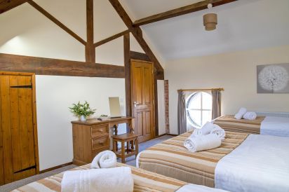 James Parlour - 5 Star with Swimming Pool & Sports Area 13
