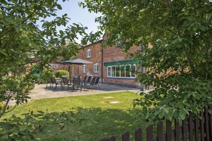 James Parlour - 5 Star with Swimming Pool & Sports Area 27