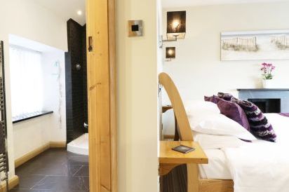 Jasmin Quayside Cottage 6