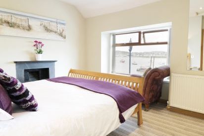 Jasmin Quayside Cottage 9