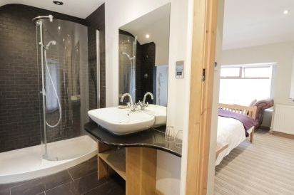 Jasmin Quayside Cottage 12