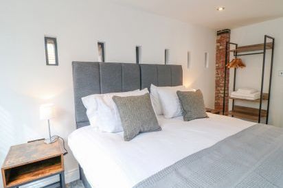 Lifford Coach House 5