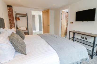 Lifford Coach House 6